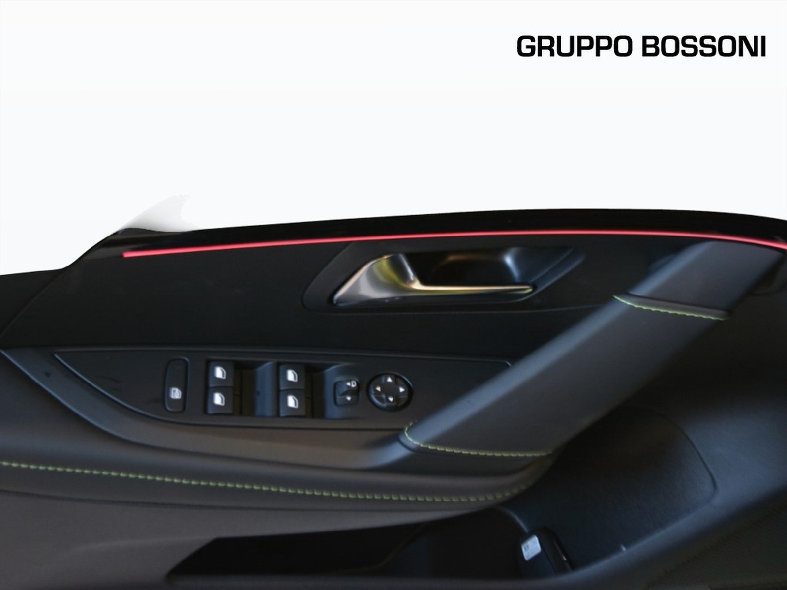 16 - Peugeot e-208 51 kwh gt