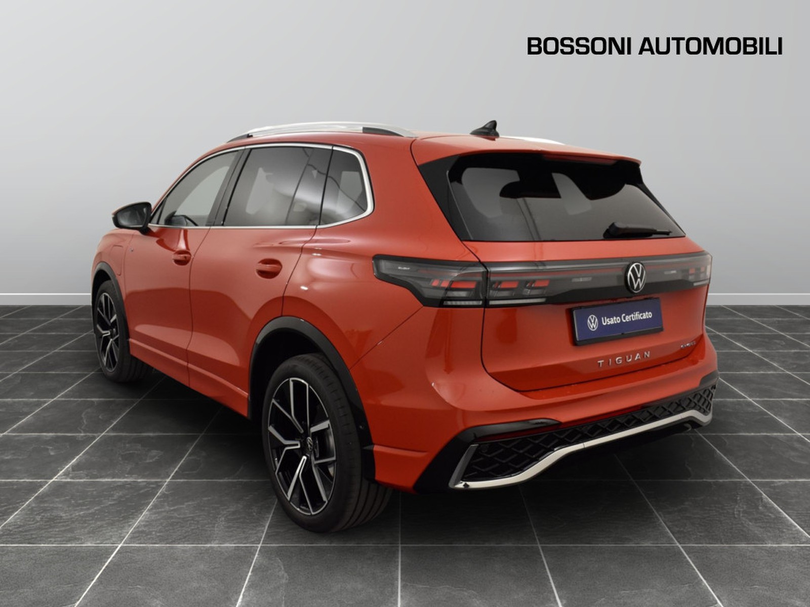 4 - Volkswagen Tiguan 1.5 tsi ehybrid 204cv r-line dsg