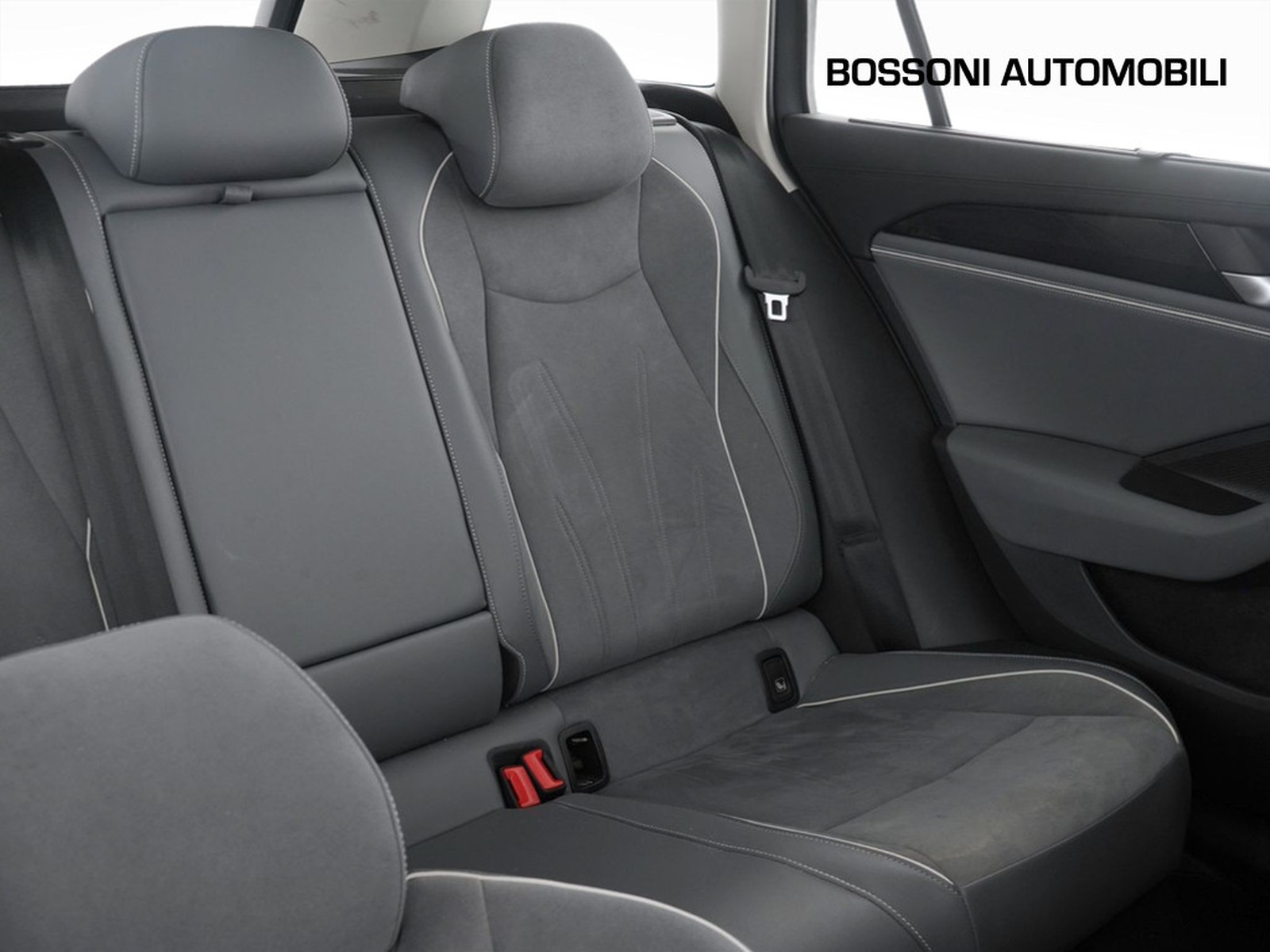 23 - Volkswagen Passat 2.0 tdi scr evo 150cv business dsg