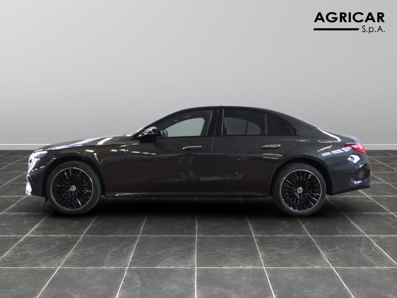 3 - Mercedes Classe E berlina 300 de plug in hybrid amg line premium 4matic 9g-tronic