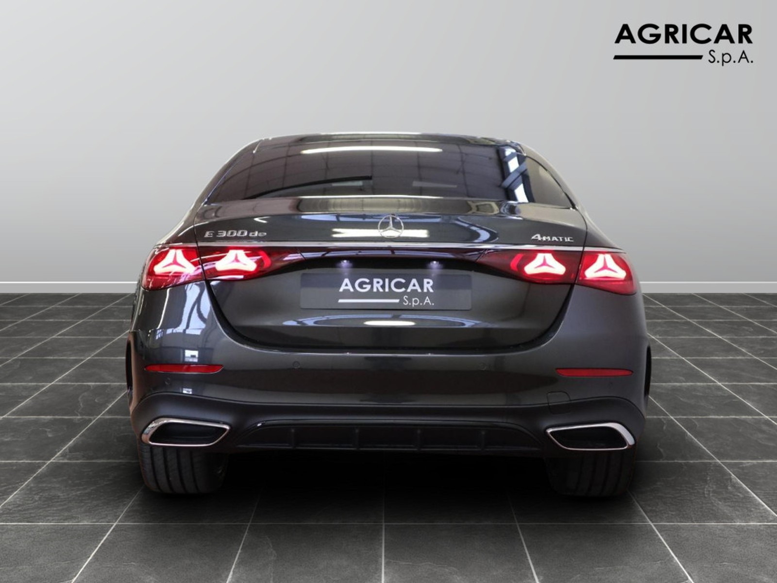 6 - Mercedes Classe E berlina 300 de plug in hybrid amg line premium 4matic 9g-tronic