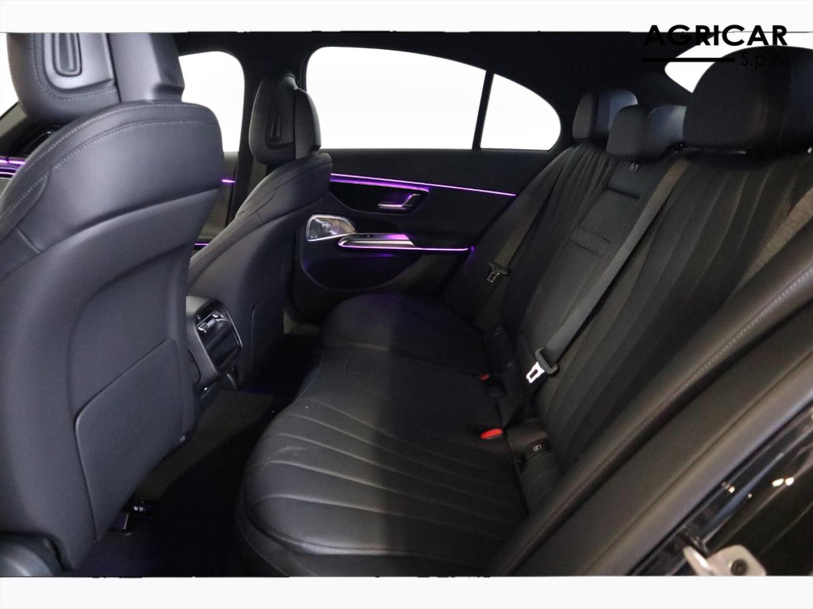 8 - Mercedes Classe E berlina 300 de plug in hybrid amg line premium 4matic 9g-tronic