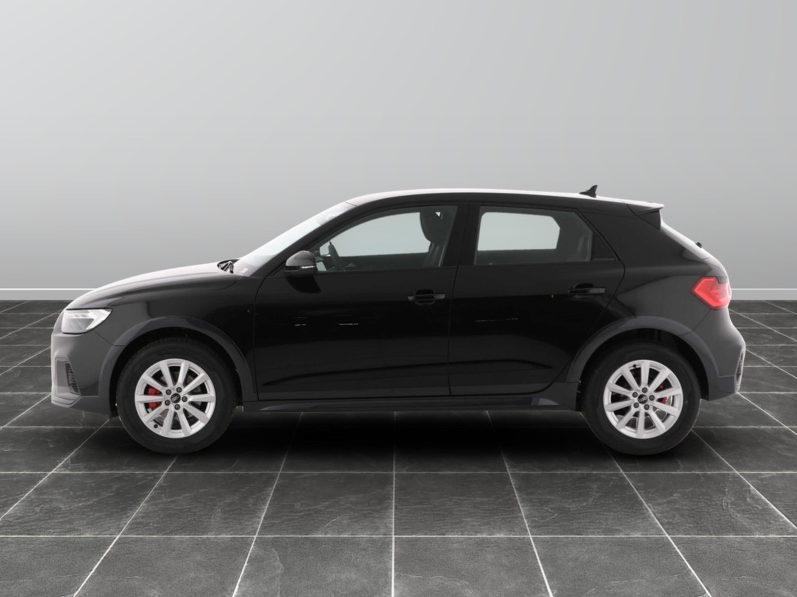 12 - Audi A1 allstreet 30 1.0 tfsi 116cv business s tronic