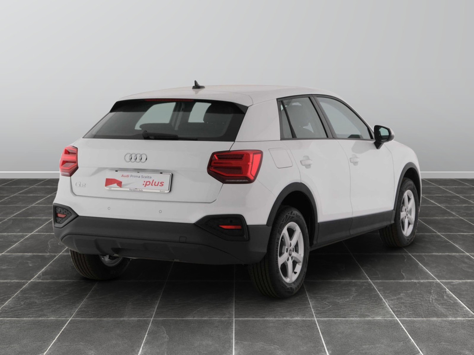2 - Audi Q2 35 2.0 tdi business s tronic