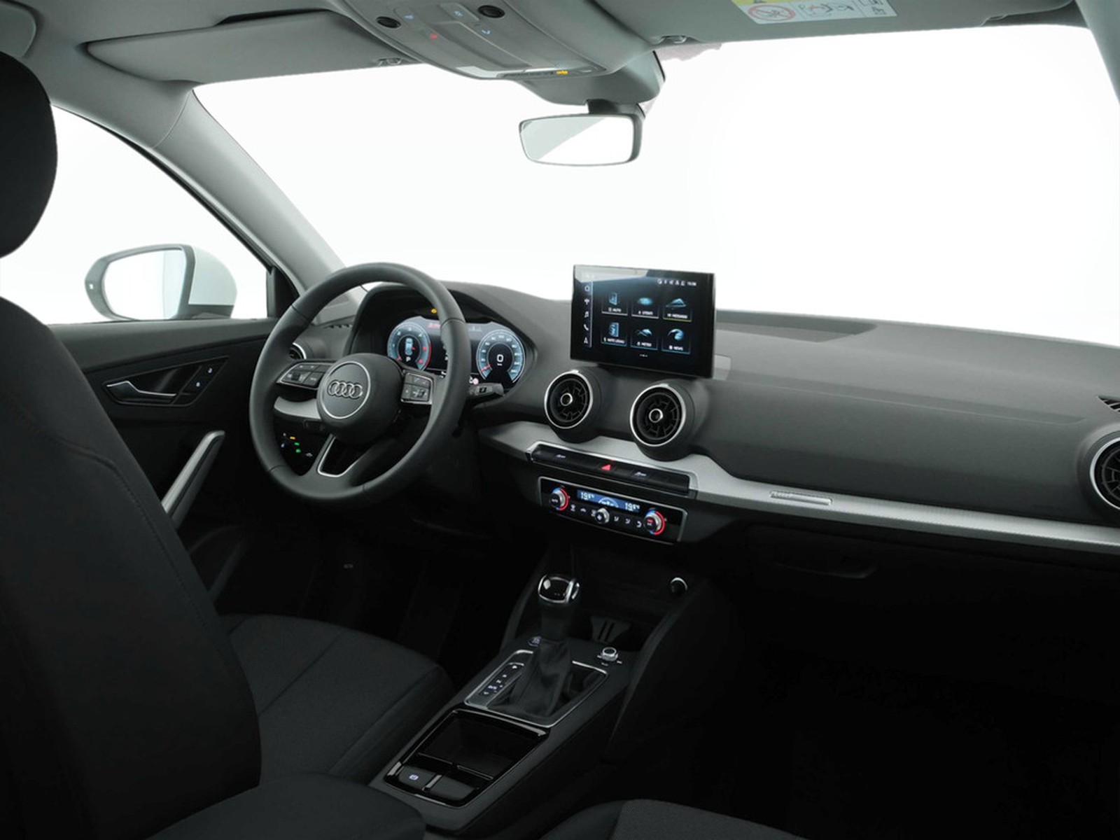 3 - Audi Q2 35 2.0 tdi business s tronic