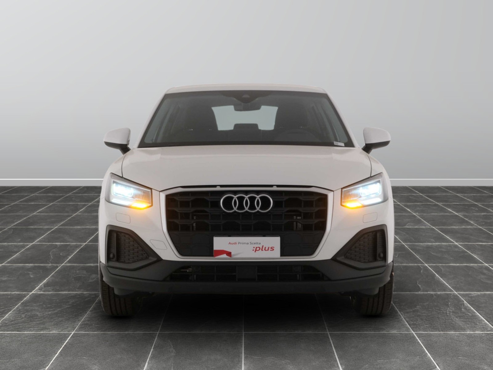 45 - Audi Q2 35 2.0 tdi business s tronic
