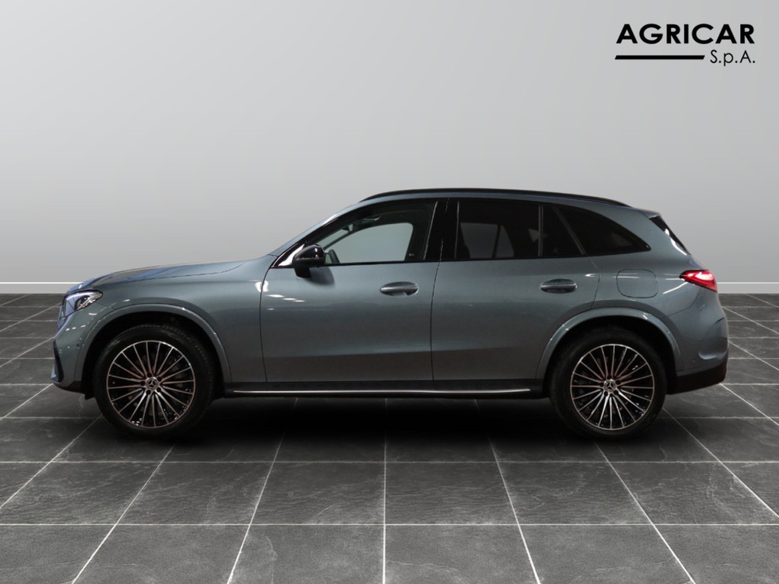 3 - Mercedes GLC suv 300 de plug in hybrid amg line advanced 4matic 9g-tronic