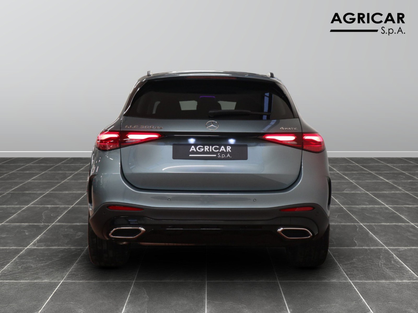 6 - Mercedes GLC suv 300 de plug in hybrid amg line advanced 4matic 9g-tronic