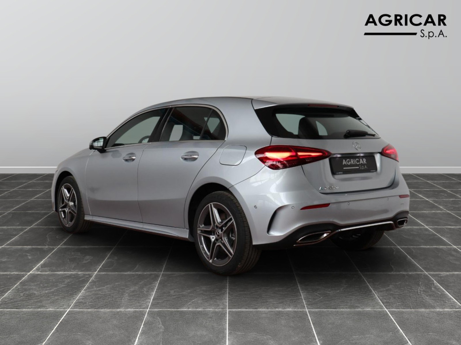 5 - Mercedes Classe A 250 e plug-in-hybrid amg line advanced plus speedshift dct amg 8g