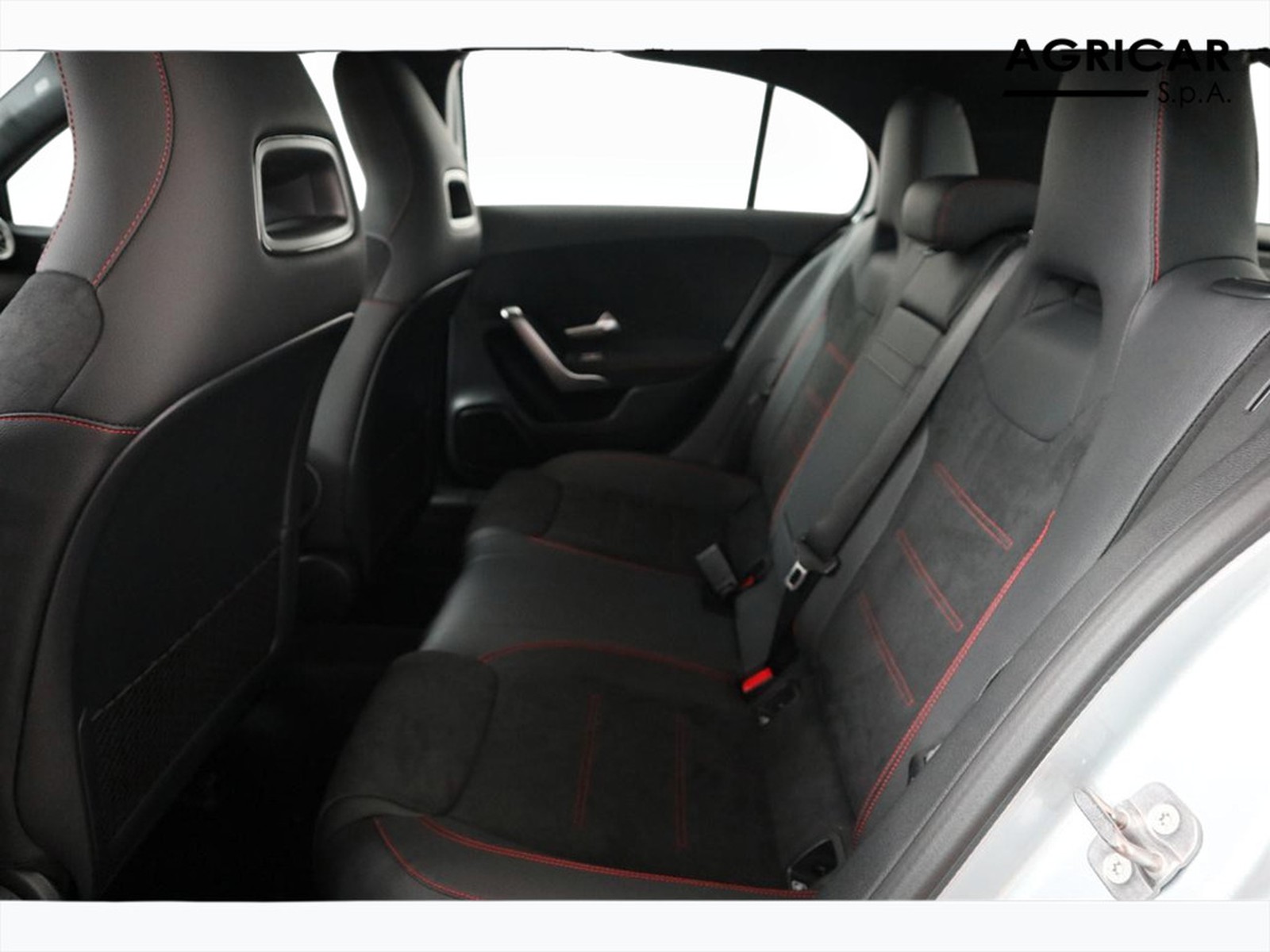 8 - Mercedes Classe A 250 e plug-in-hybrid amg line advanced plus speedshift dct amg 8g