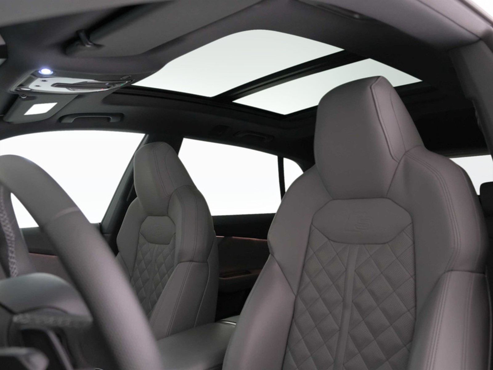 38 - Audi Q8 55 3.0 v6 tfsi e sport quattro tiptronic