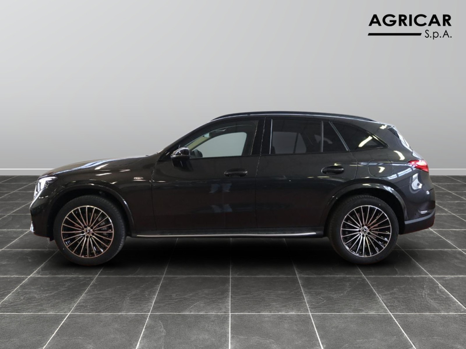 3 - Mercedes GLC suv 300 de plug in hybrid amg line advanced 4matic 9g-tronic