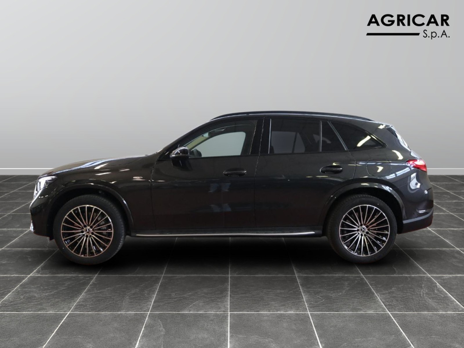 3 - Mercedes GLC suv 300 de plug in hybrid amg line advanced 4matic 9g-tronic