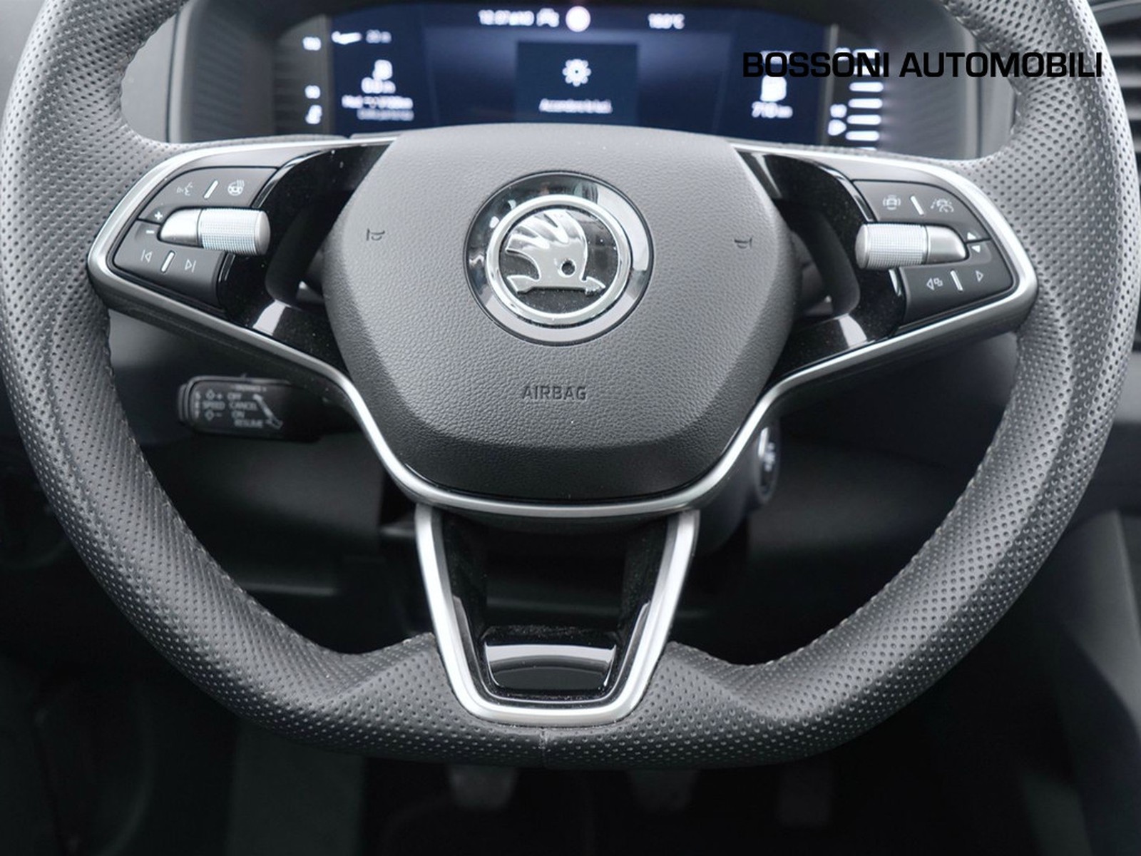 15 - Skoda Karoq 1.0 tsi act 115cv executive