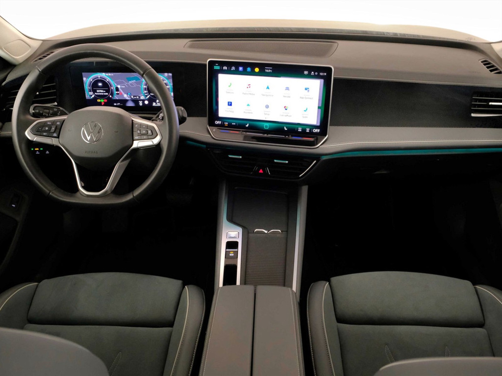 16 - Volkswagen Passat 2.0 tdi scr evo 150cv business dsg