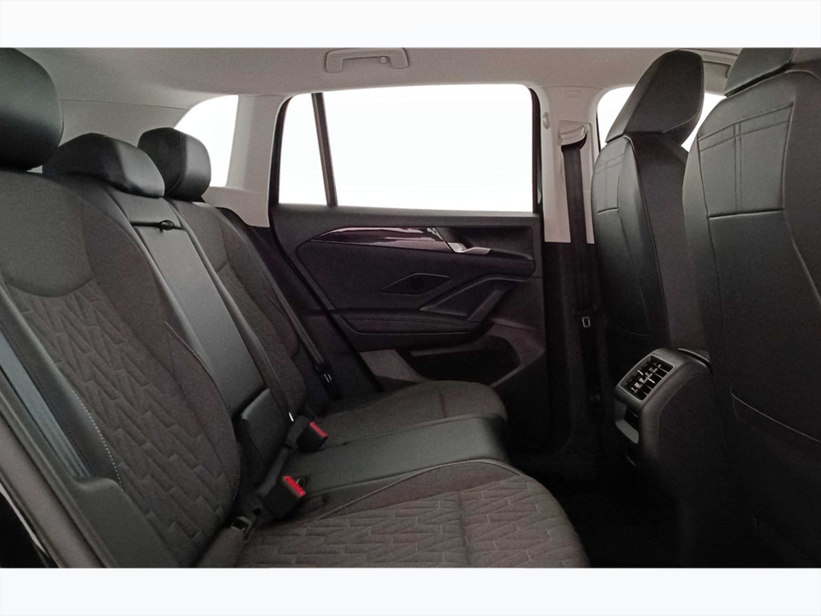 9 - Volkswagen Tiguan 2.0 tdi scr 150cv life dsg