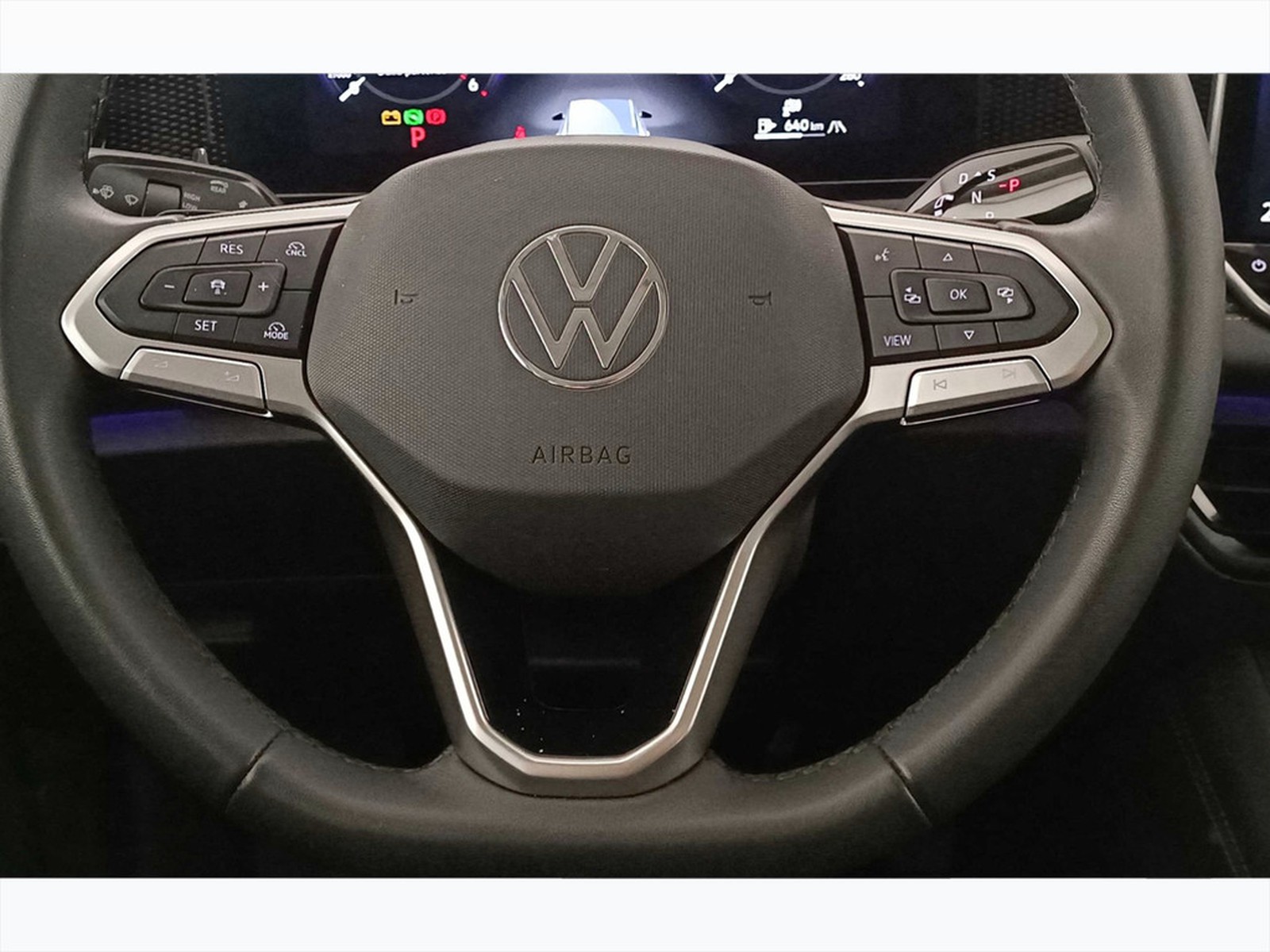 16 - Volkswagen Tiguan 2.0 tdi scr 150cv life dsg