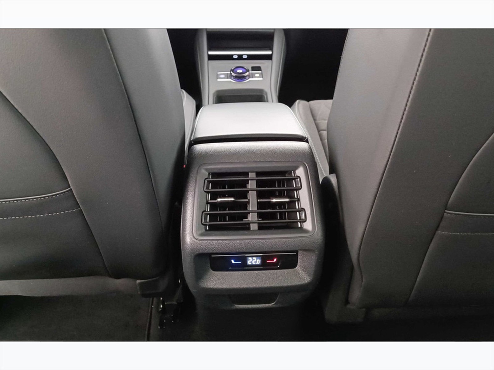 35 - Volkswagen Tiguan 2.0 tdi scr 150cv life dsg