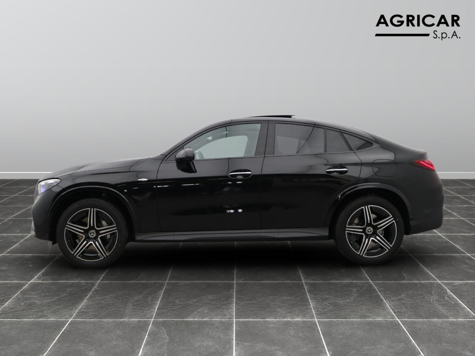 3 - Mercedes GLC coupe 300 de plug in hybrid amg line premium 4matic 9g-tronic