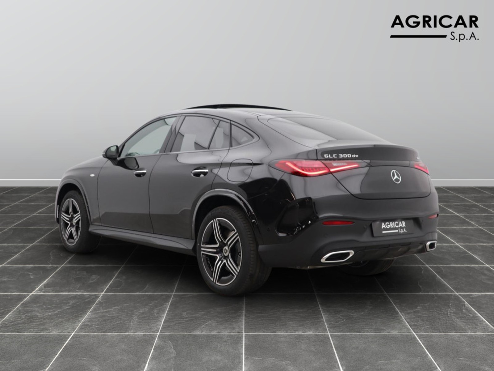 5 - Mercedes GLC coupe 300 de plug in hybrid amg line premium 4matic 9g-tronic
