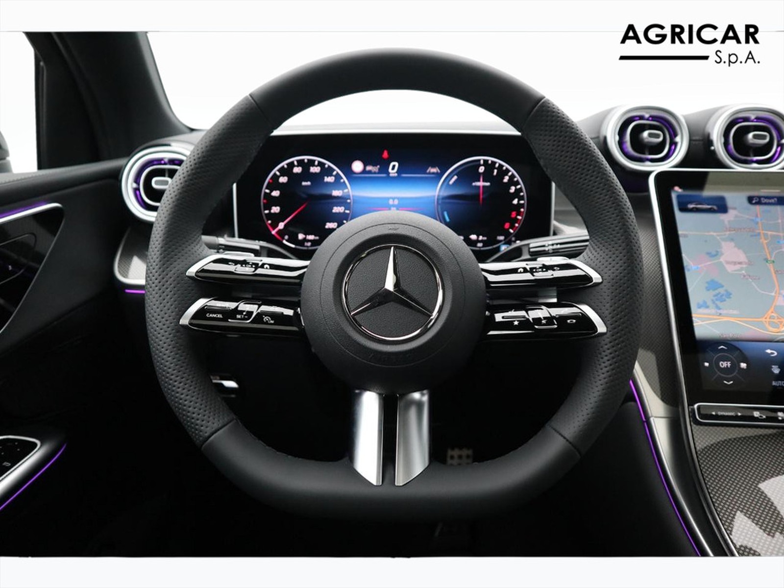 17 - Mercedes GLC coupe 300 de plug in hybrid amg line premium 4matic 9g-tronic