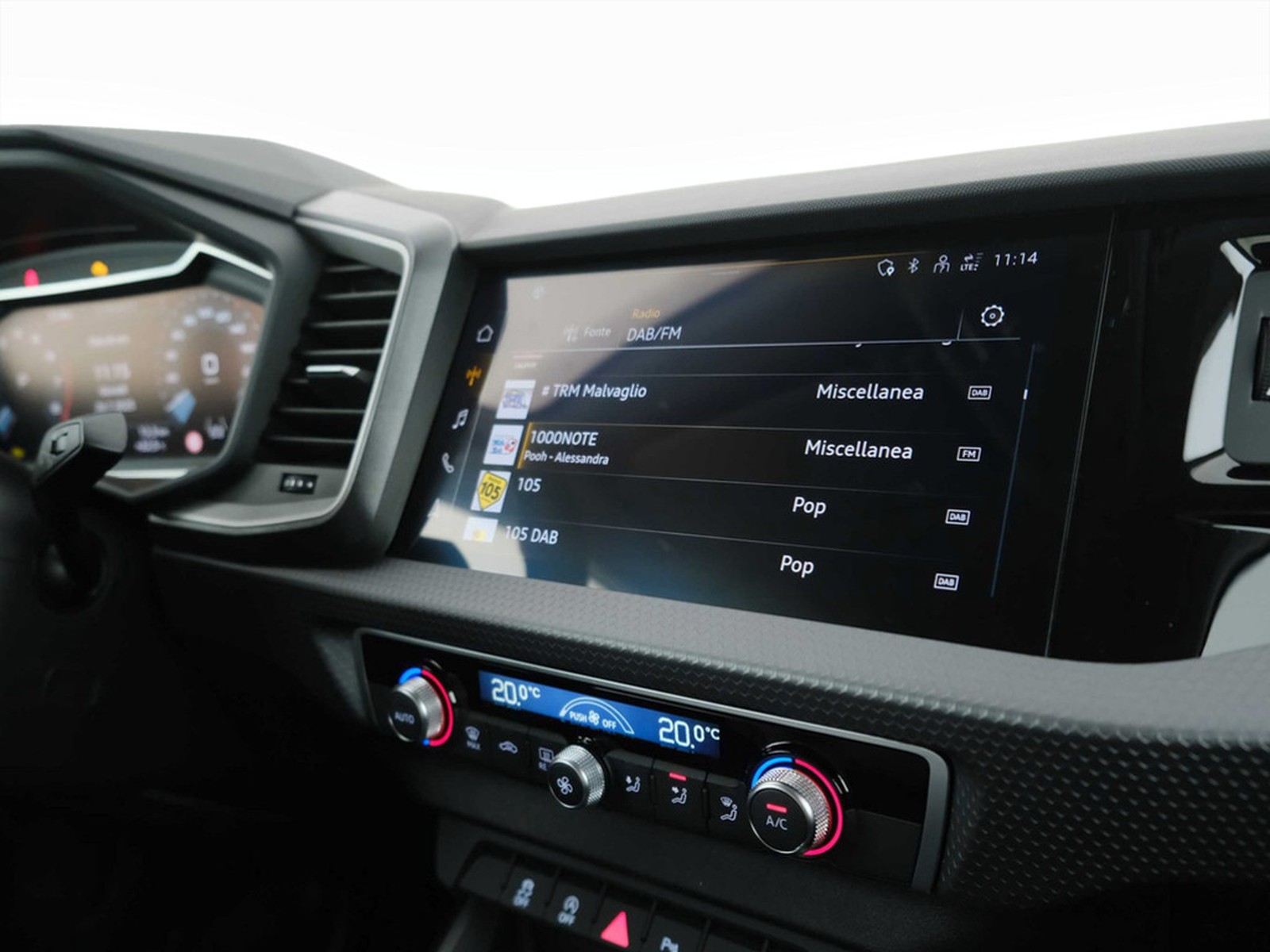 20 - Audi A1 sportback 30 1.0 tfsi 116cv identity black s tronic