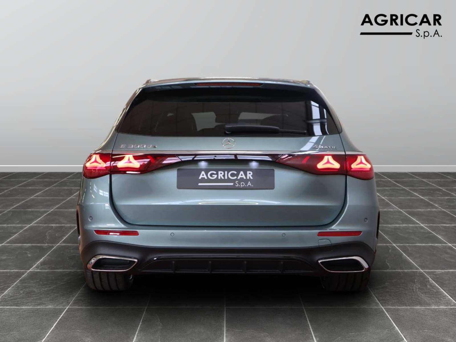 6 - Mercedes Classe E station wagon 300 de plug in hybrid amg line premium 4matic 9g-tronic