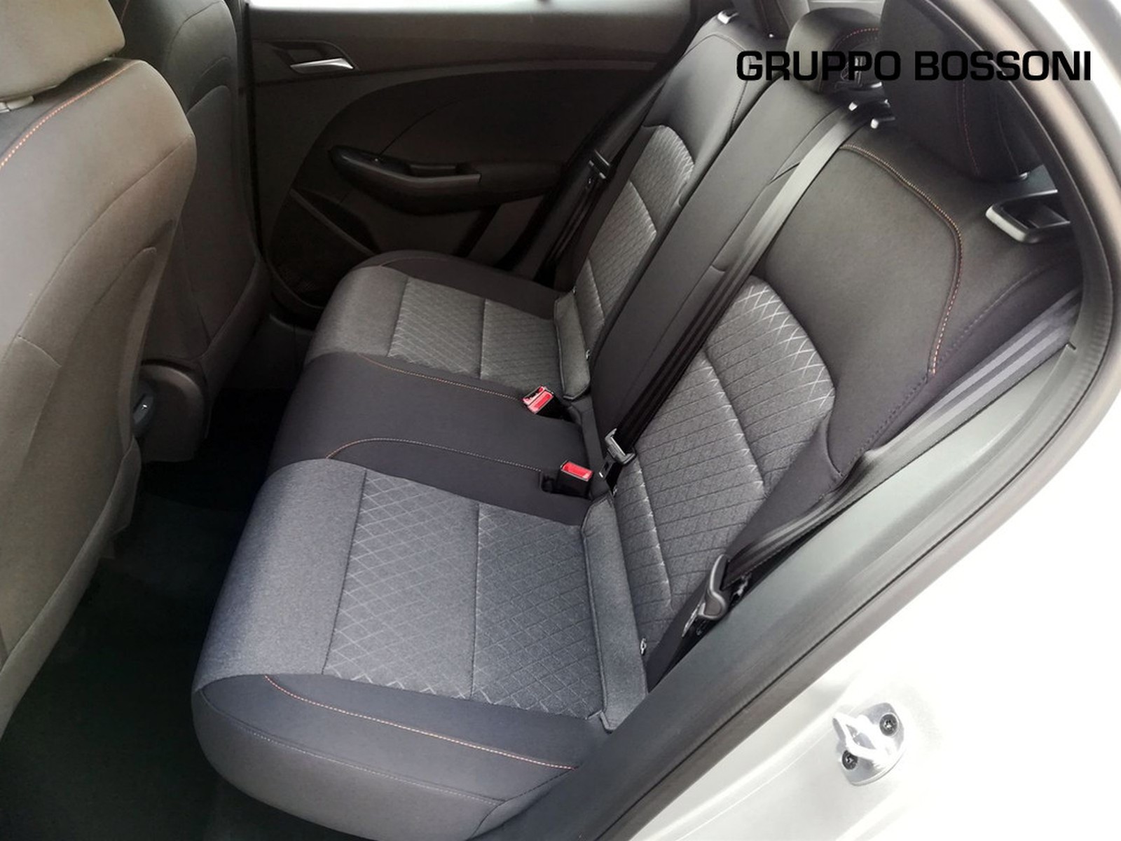 12 - Mg MG3 1.5 standard