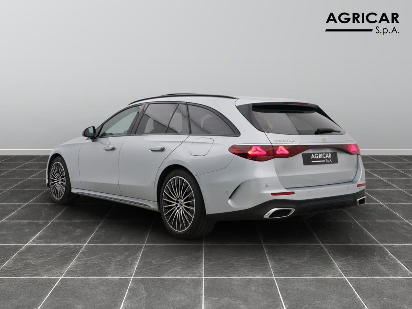 5 - Mercedes Classe E station wagon 300 de plug in hybrid amg line advanced plus 4matic 9g-tronic