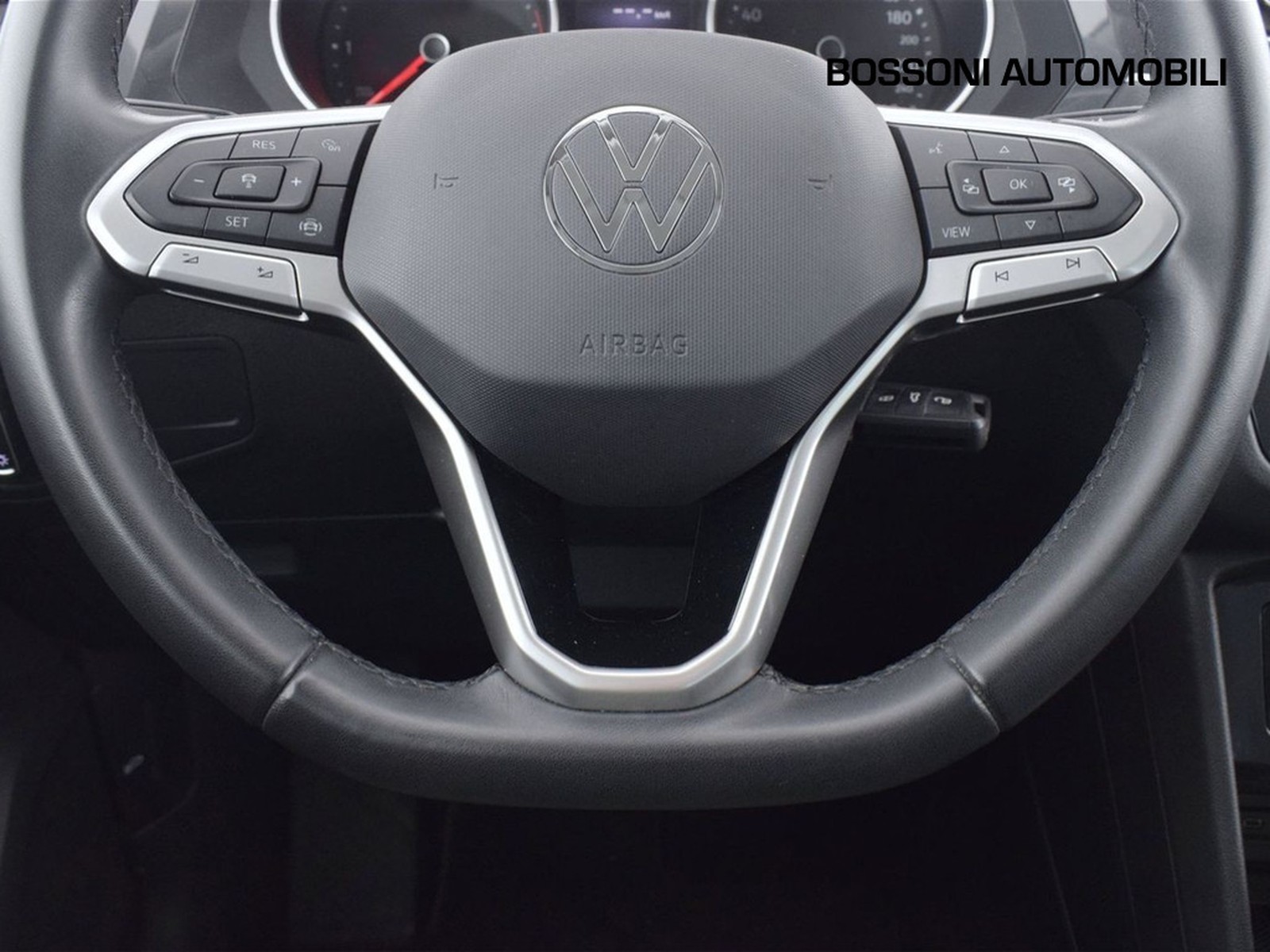 15 - Volkswagen Tiguan 2.0 tdi scr 150cv life dsg