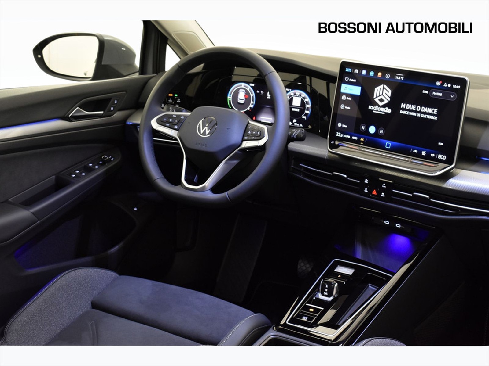 6 - Volkswagen Golf 1.5 tsi ehybrid 204cv style dsg