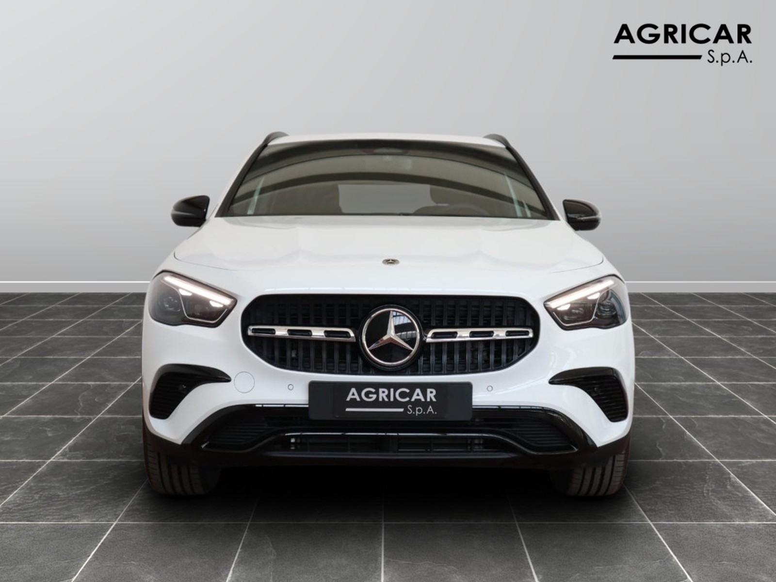 2 - Mercedes GLA 200 d progressive advanced plus 8g-dct