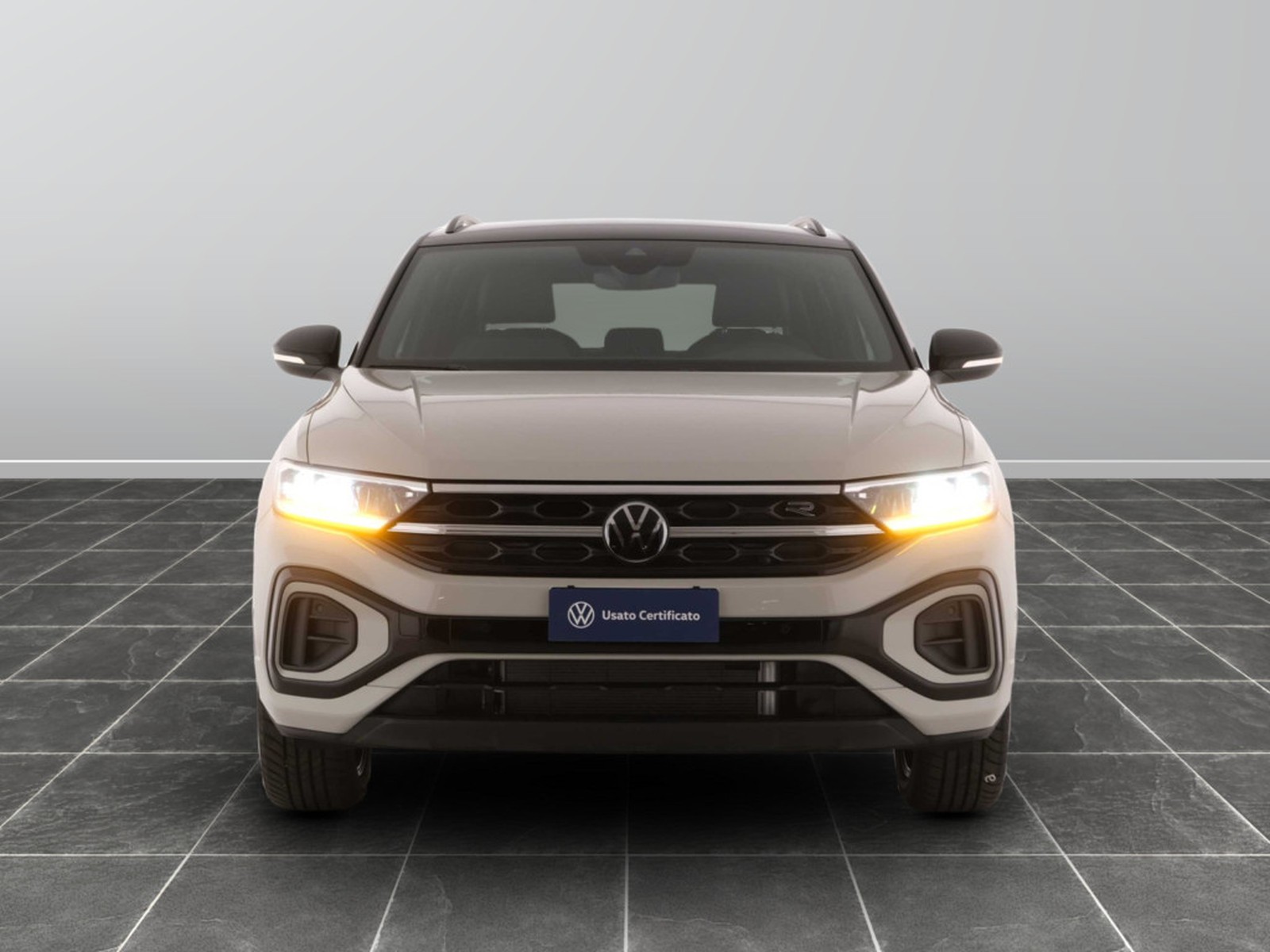 44 - Volkswagen T-Roc 1.5 tsi act r line dsg