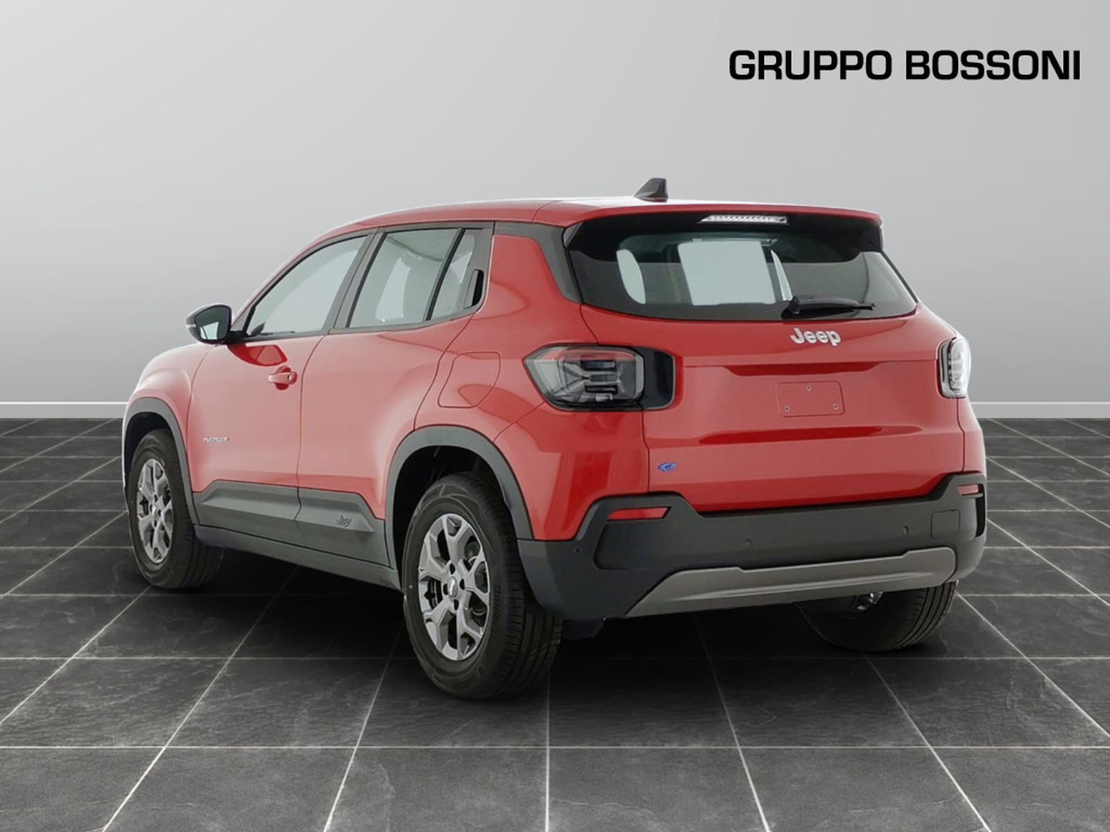 4 - Jeep Avenger full-electric longitude fwd auto