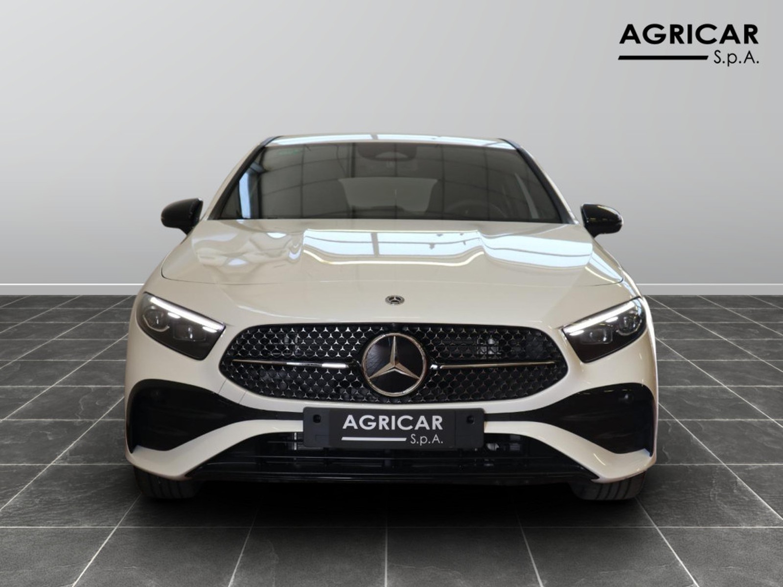 2 - Mercedes Classe A 250 e plug-in-hybrid amg line advanced plus speedshift dct amg 8g