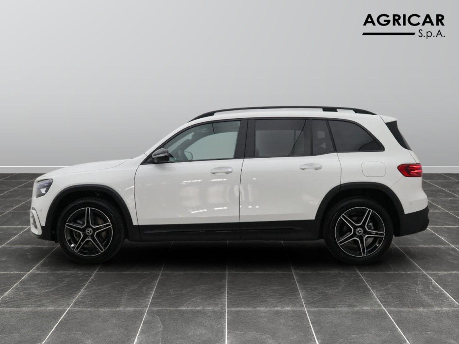 3 - Mercedes GLB 200 d amg line advanced plus 8g-dct