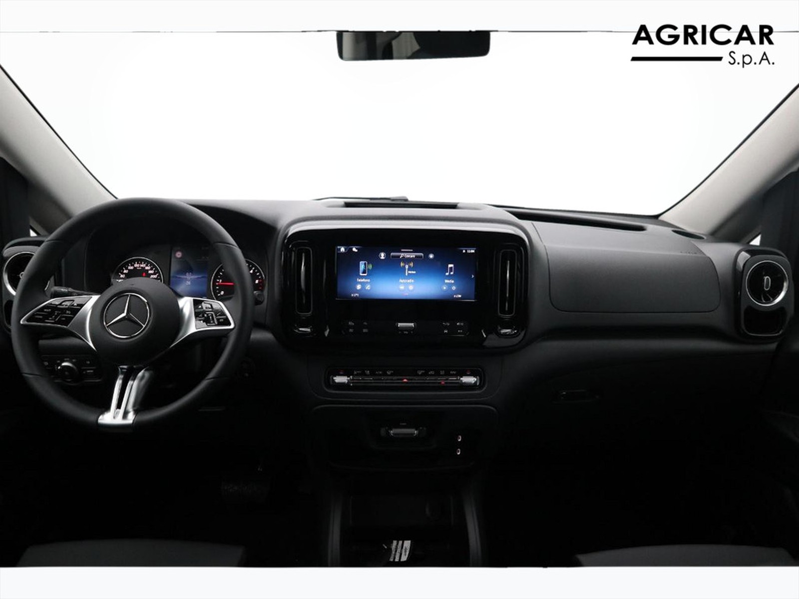 14 - Mercedes Vans Vito 116 cdi long tourer auto my20