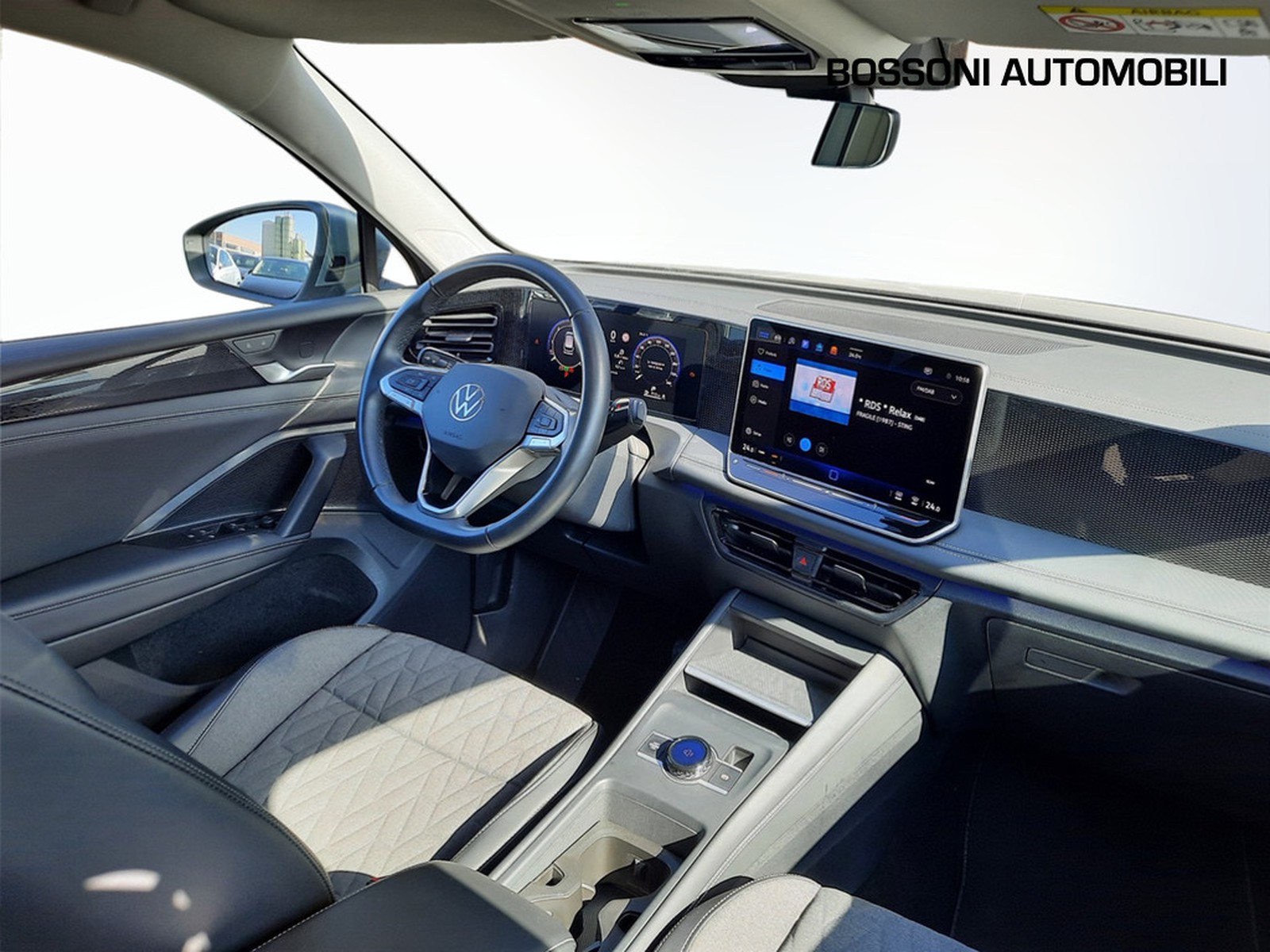 6 - Volkswagen Tiguan 2.0 tdi scr 150cv life dsg