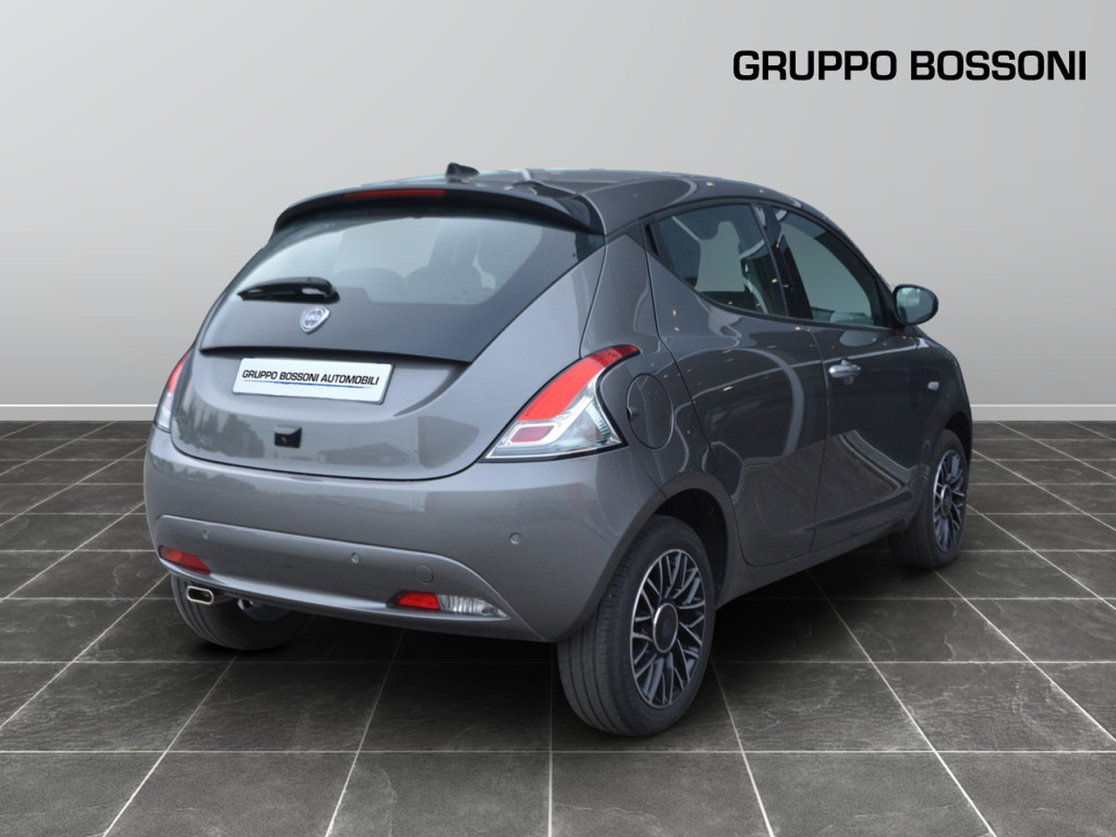 3 - Lancia Ypsilon 1.0 firefly hybrid 70cv platino s&s