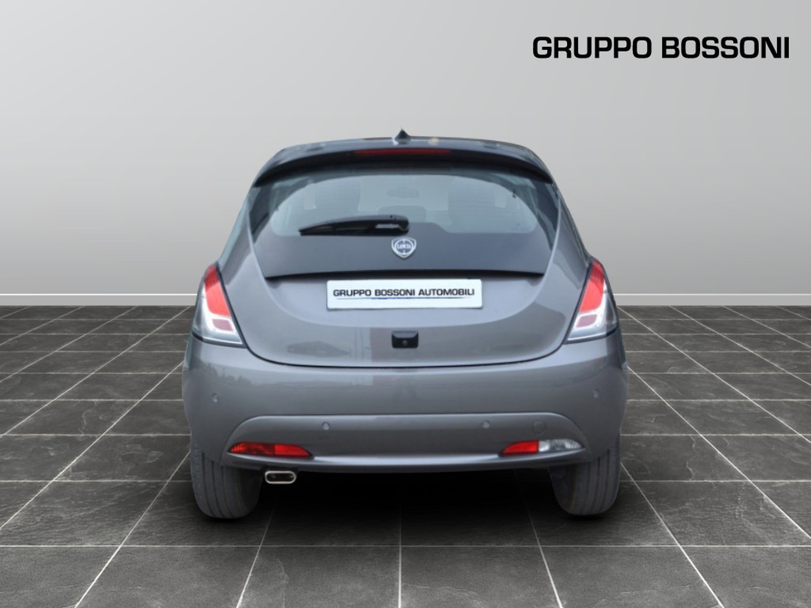 4 - Lancia Ypsilon 1.0 firefly hybrid 70cv platino s&s