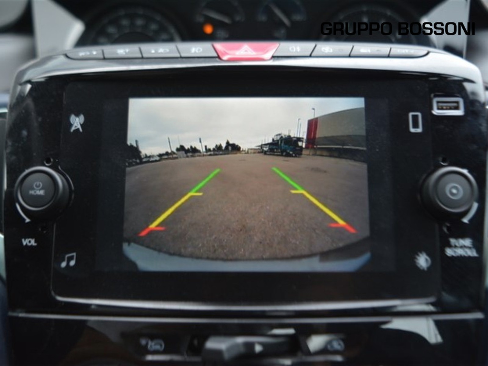 20 - Lancia Ypsilon 1.0 firefly hybrid 70cv platino s&s