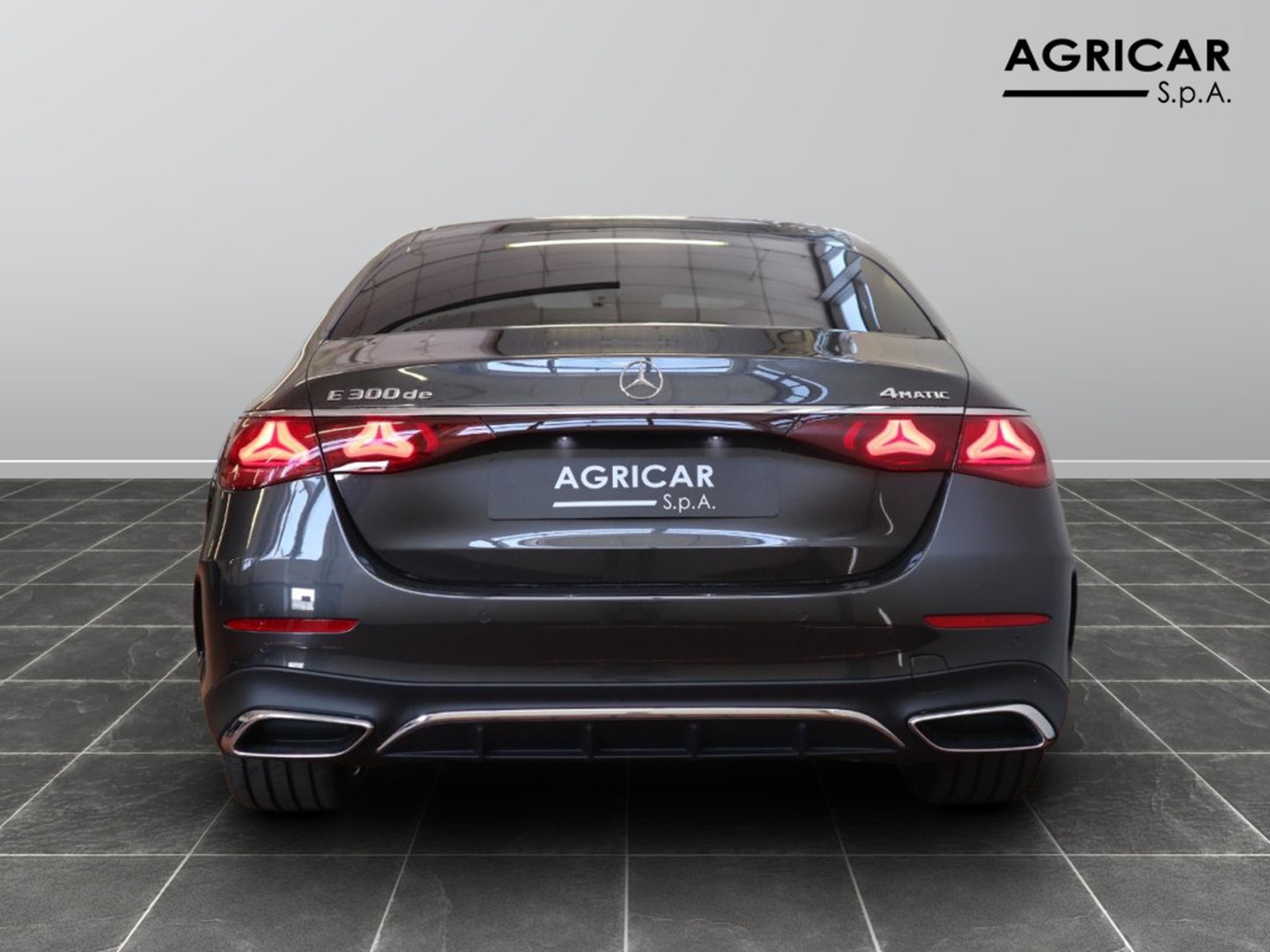 6 - Mercedes Classe E berlina 300 de plug in hybrid amg line premium 4matic 9g-tronic