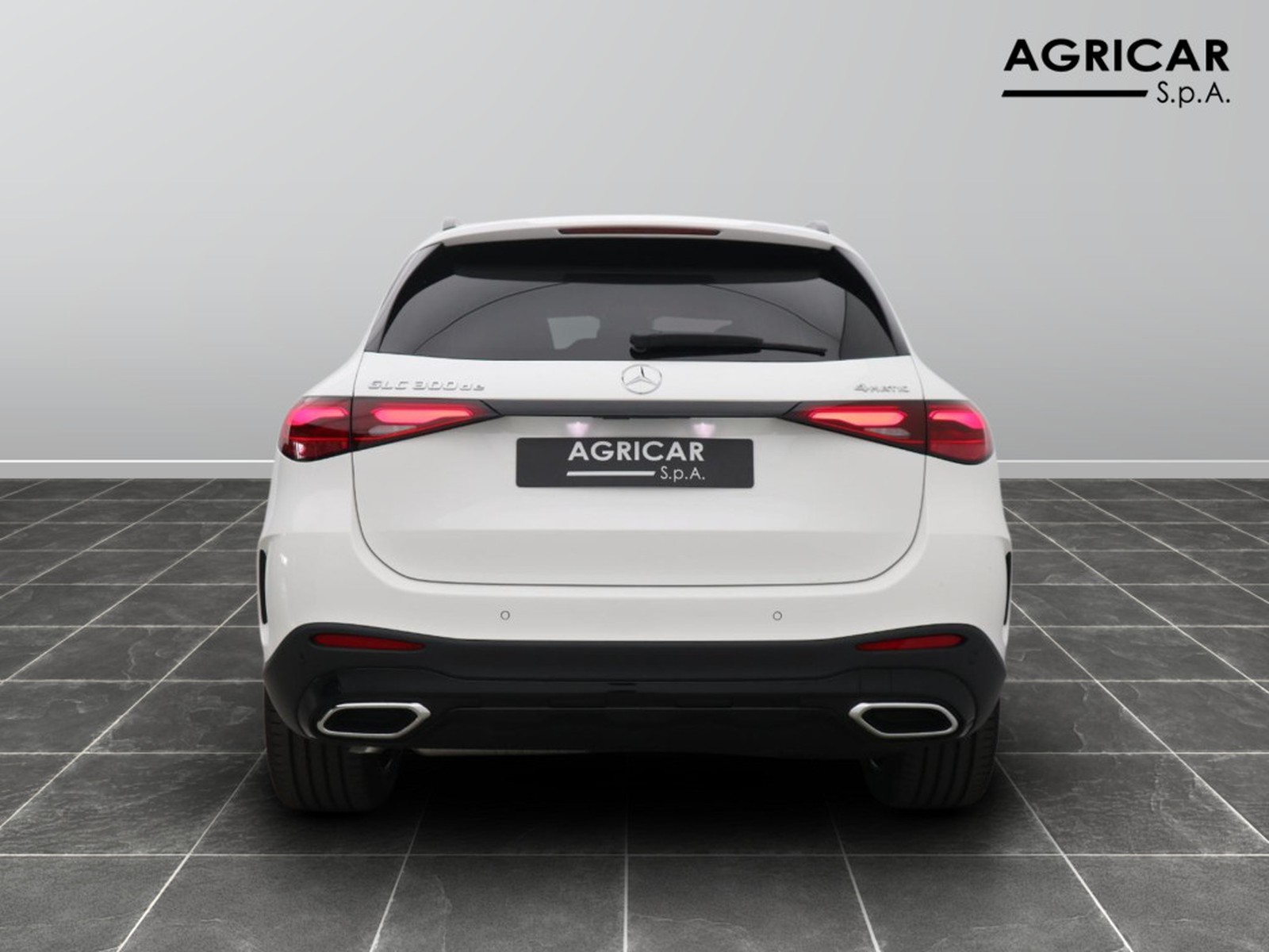 6 - Mercedes GLC suv 300 de plug in hybrid amg line advanced tech 4matic 9g-tronic