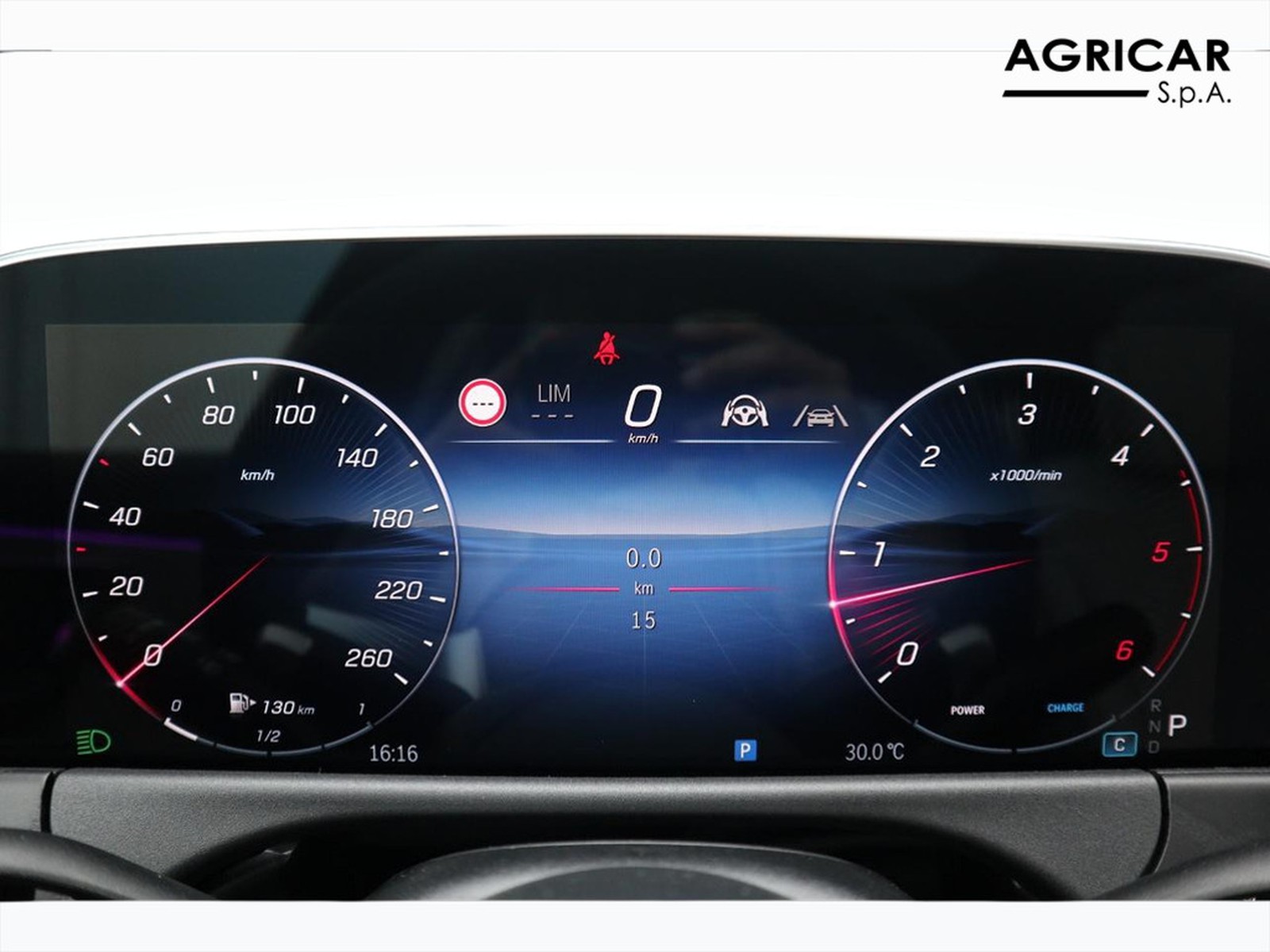 9 - Mercedes Classe E station wagon 220 d amg line premium 4matic 9g-tronic