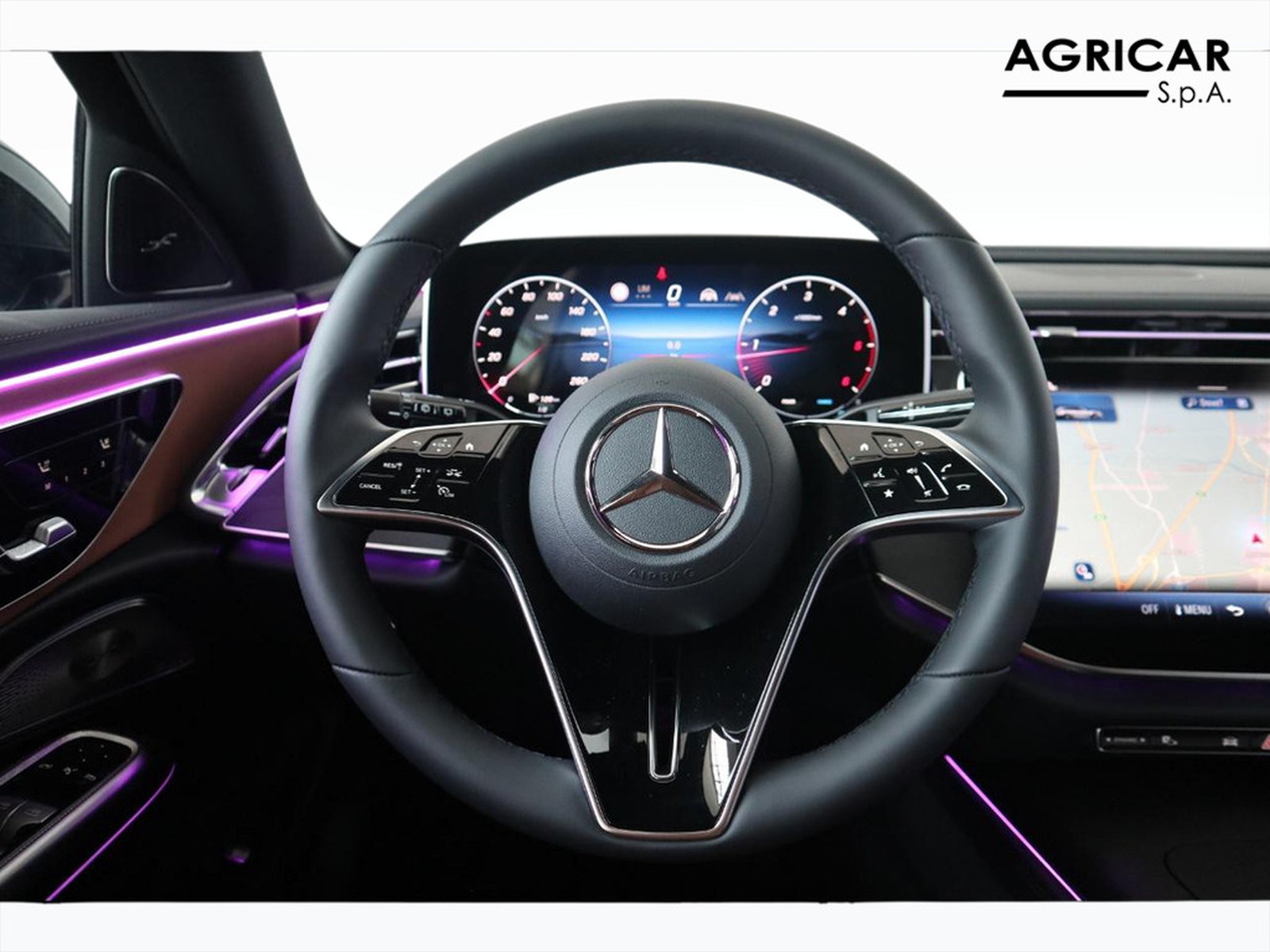 17 - Mercedes Classe E station wagon all-terrain 220 d premium 4matic 9g-tronic