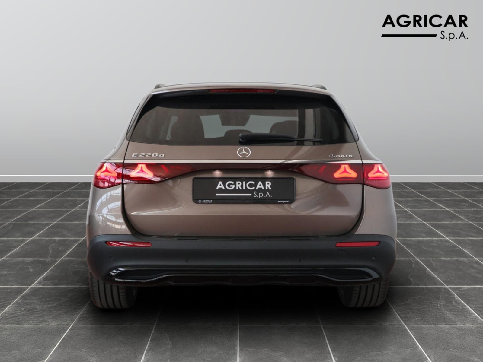 6 - Mercedes Classe E station wagon all-terrain 220 d advanced 4matic 9g-tronic
