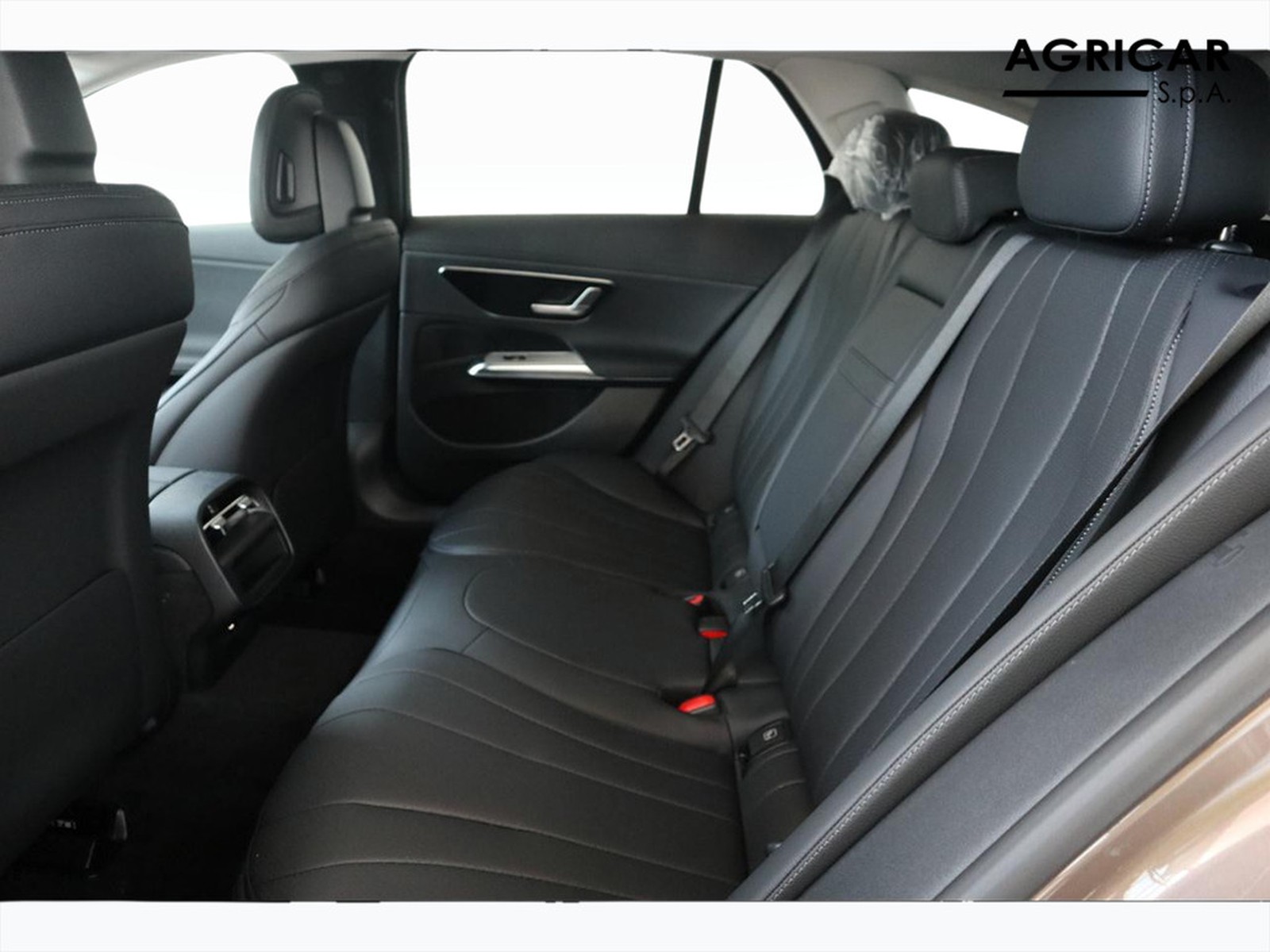 8 - Mercedes Classe E station wagon all-terrain 220 d advanced 4matic 9g-tronic