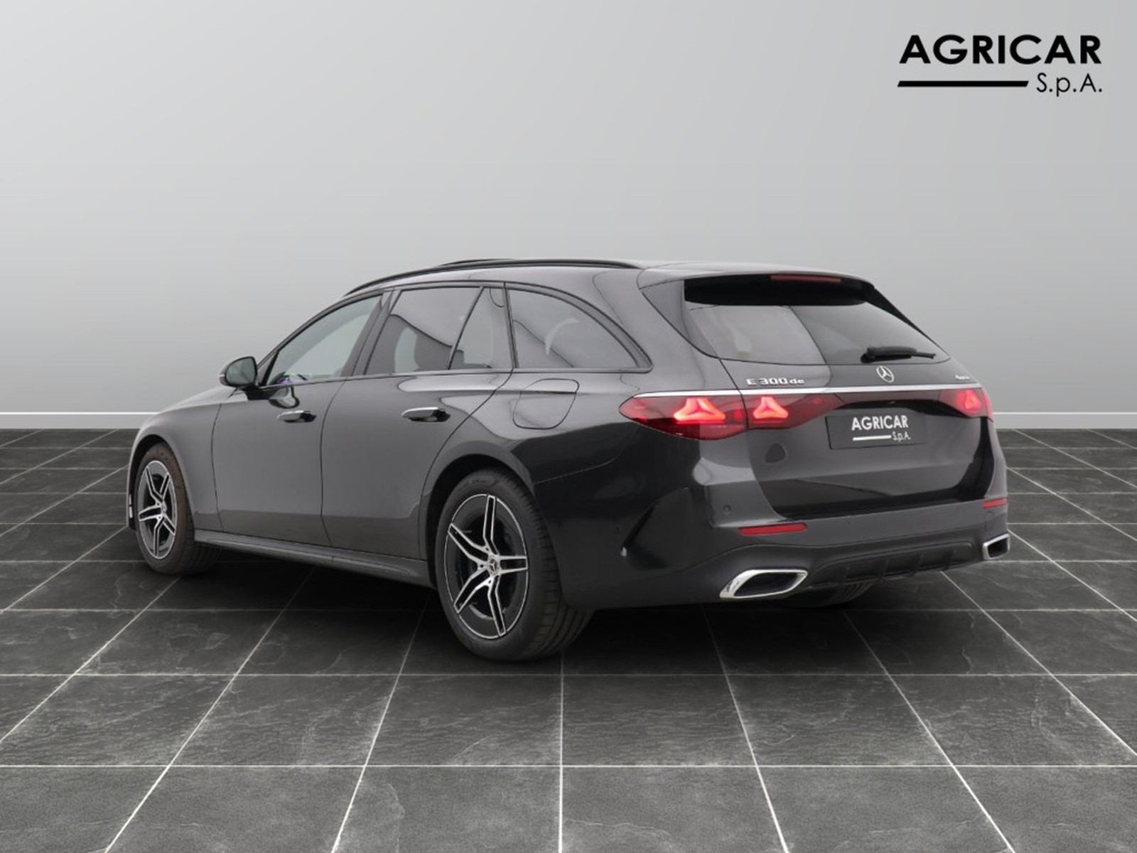 5 - Mercedes Classe E station wagon 300 de plug in hybrid amg line premium plus 4matic 9g-tronic