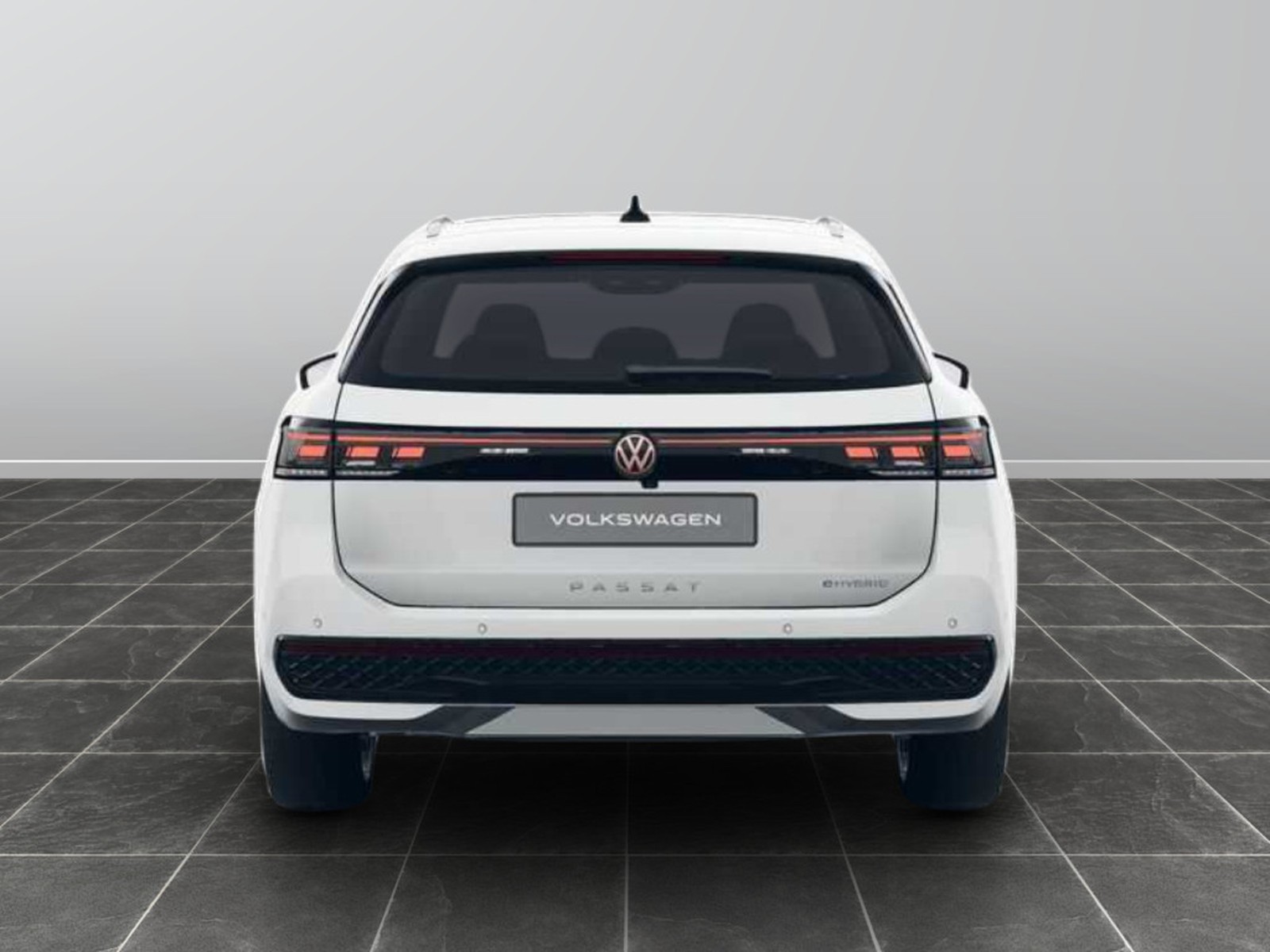 4 - Volkswagen Passat 1.5 tsi ehybrid 204cv business dsg