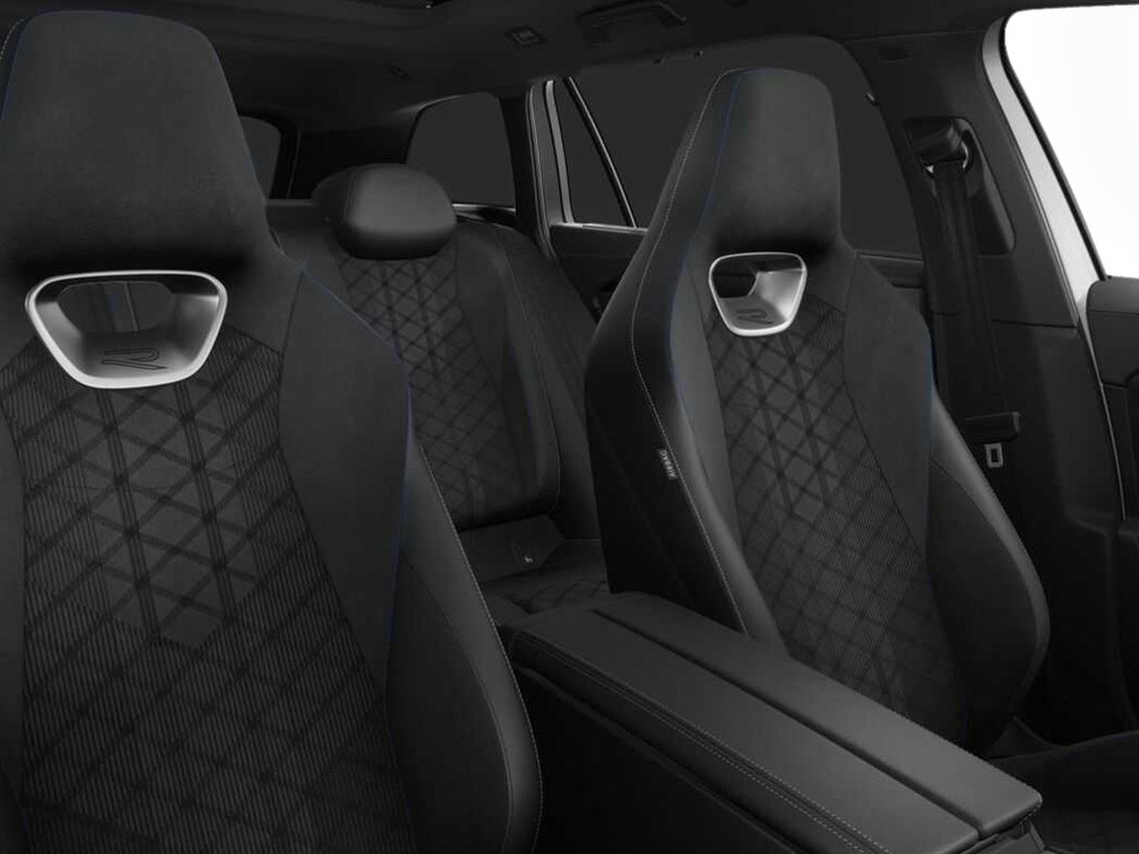 9 - Volkswagen Passat 1.5 tsi ehybrid 204cv business dsg